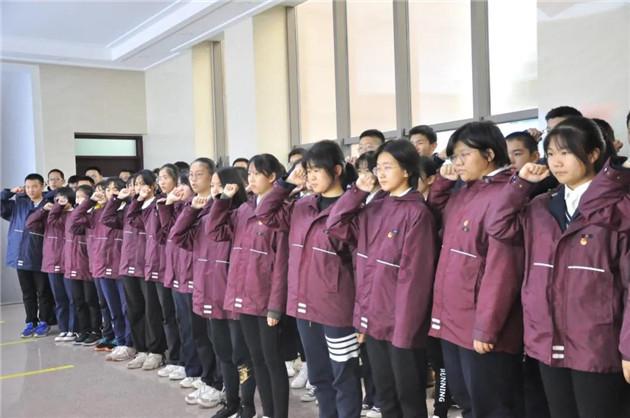王柠:是《卧虎藏龙》里原定的玉娇龙,50岁长相被嘲丑,她是个好妈妈